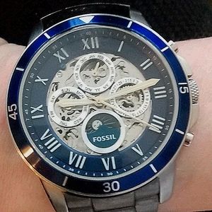 Fossil watch